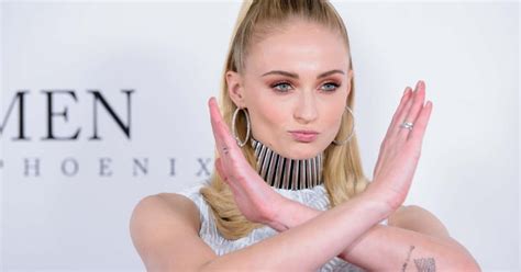 sophie turner lesbian